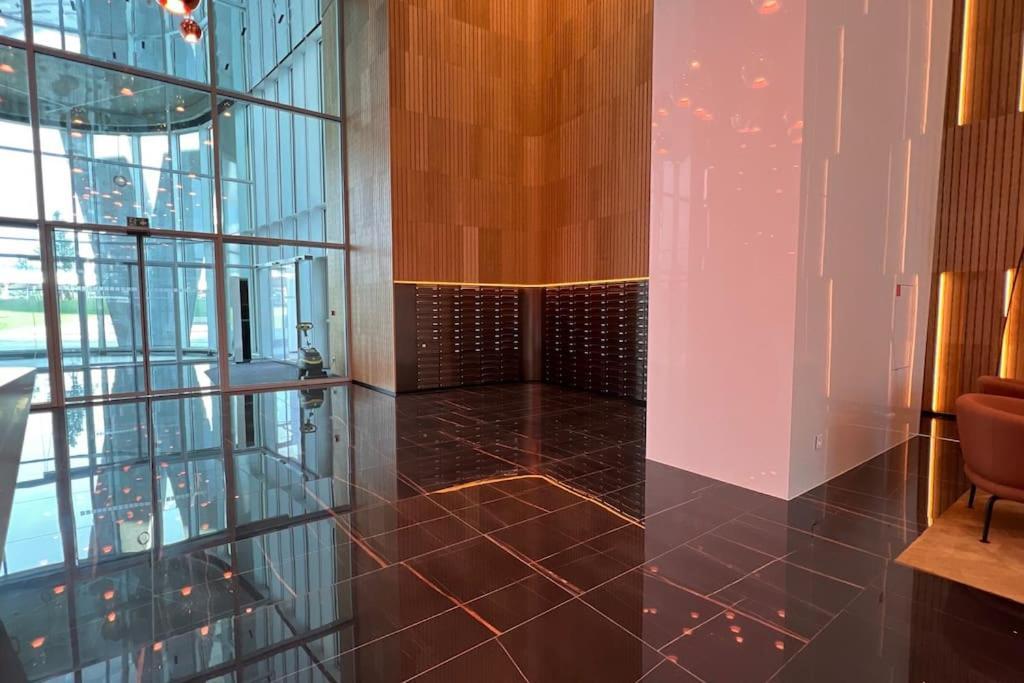 브라티슬라바 The First Skyscraper In Slovakia 아파트 외부 사진
